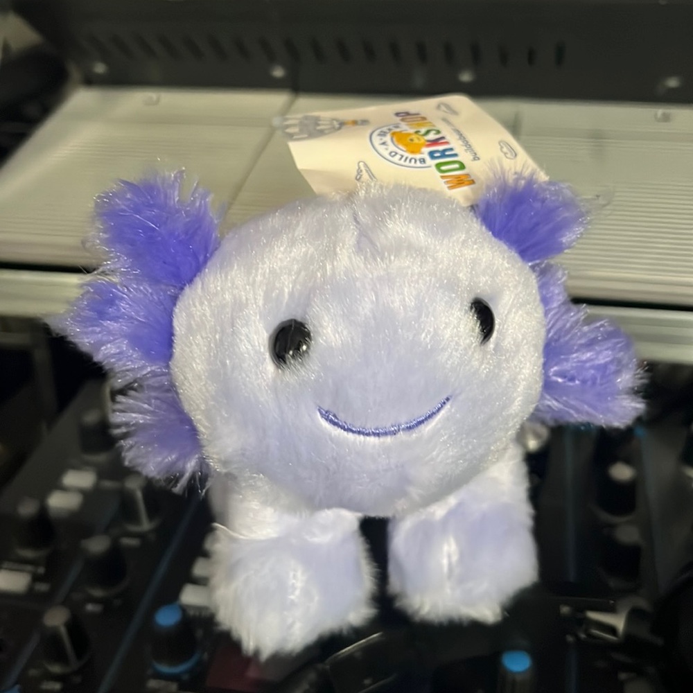 NWT 9” inch Axoltl build a bear